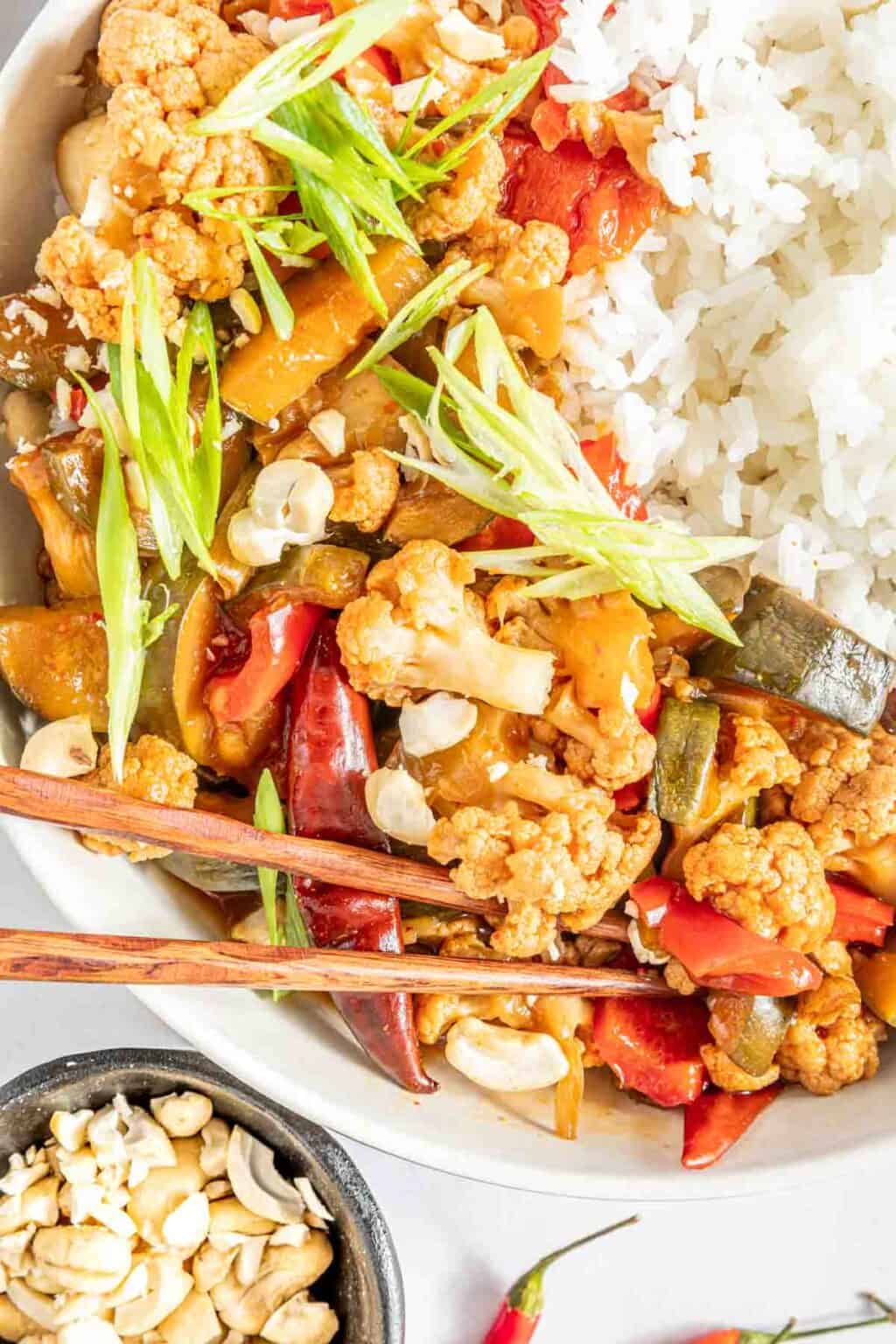 slow-cooker-kung-pao-cauliflower-cupcakes-kale-chips