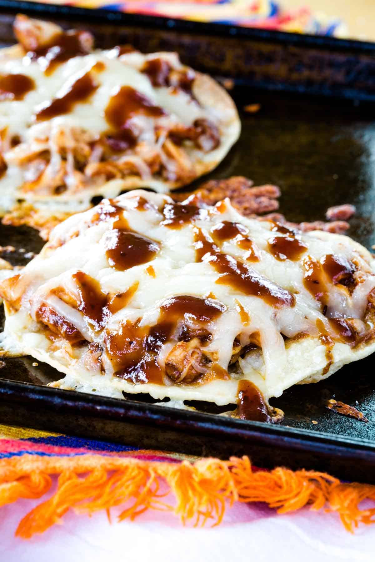 https://cupcakesandkalechips.com/wp-content/uploads/2023/04/BBQ-Chicken-Tostadas-Recipe-8902.jpg