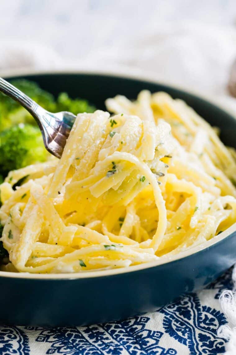 GlutenFree Fettuccine Alfredo Cupcakes and Kale Chips