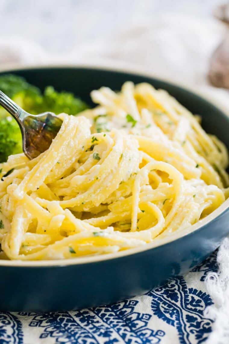 GlutenFree Fettuccine Alfredo Cupcakes and Kale Chips