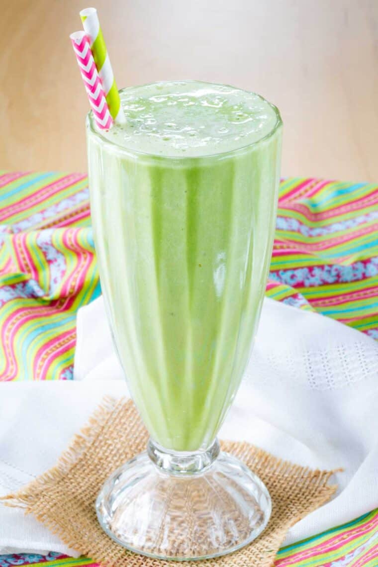 Healthy Shamrock Shake Mint Smoothie