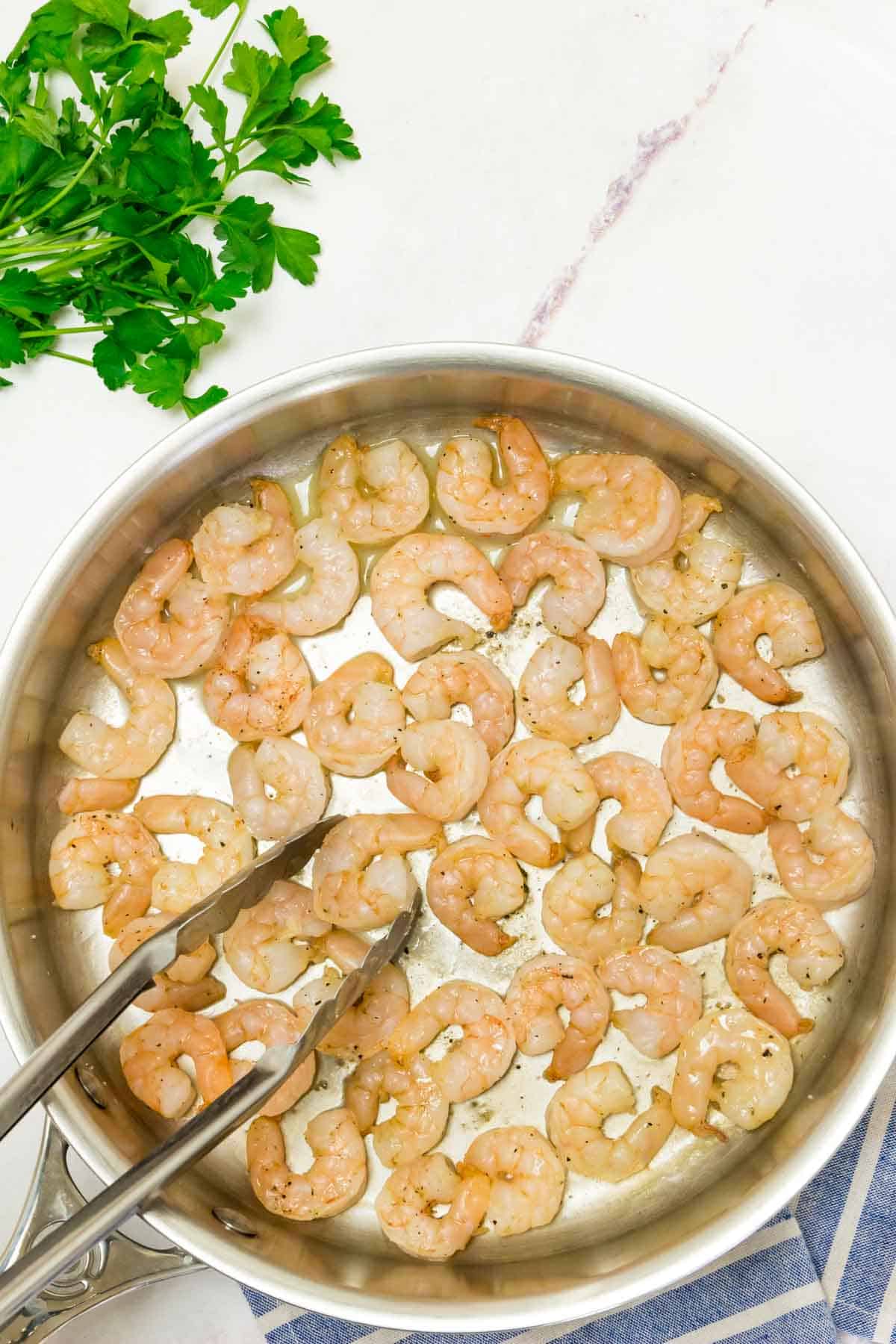 Creamy Shrimp Alfredo | Cupcakes & Kale Chips