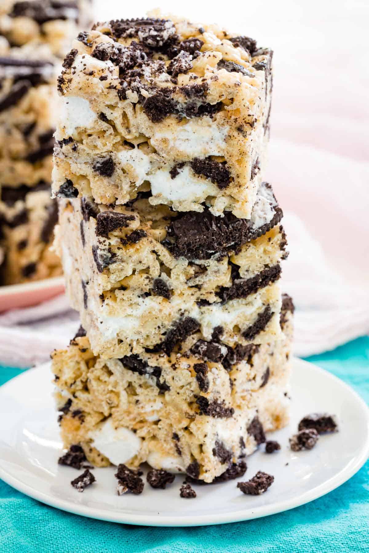 A stack of Oreo Rice Krispies treats.