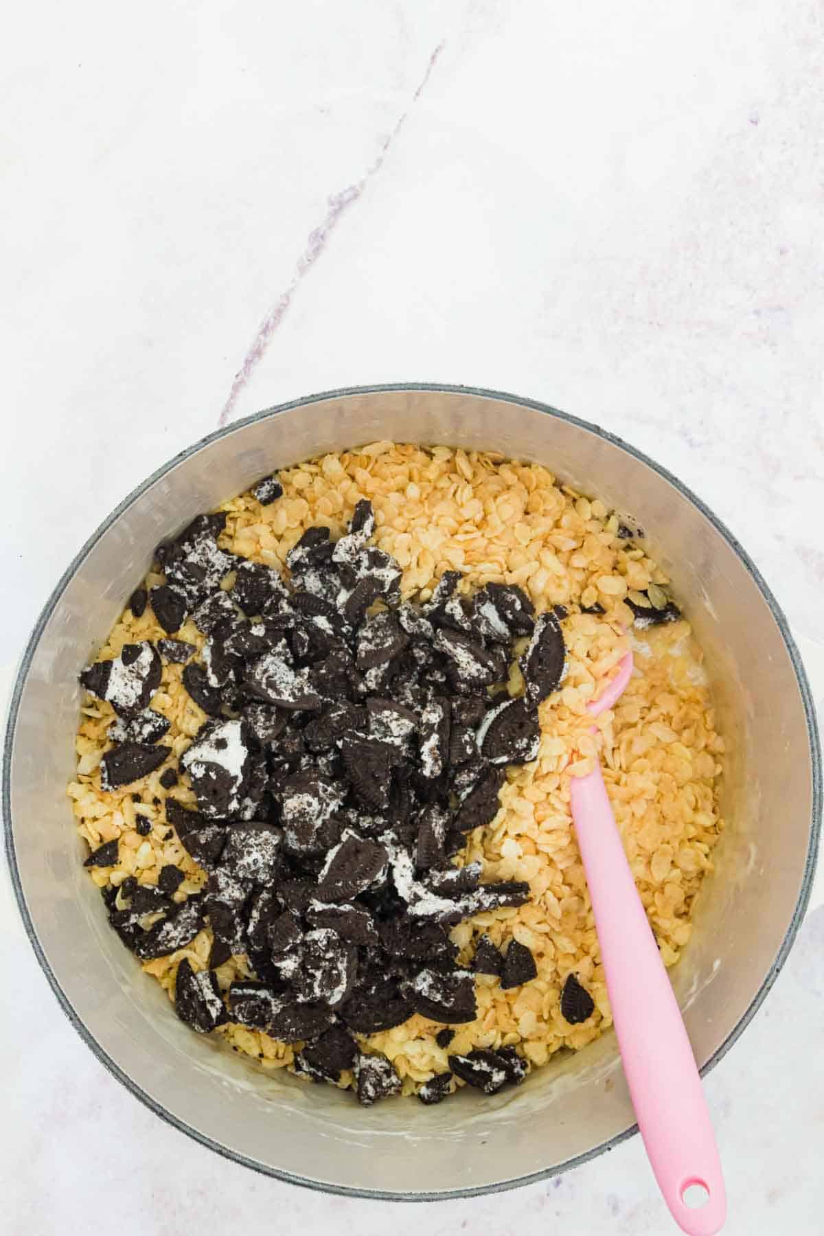 Oreo Rice Krispies Treats - Gluten Free! | Cupcakes & Kale Chips