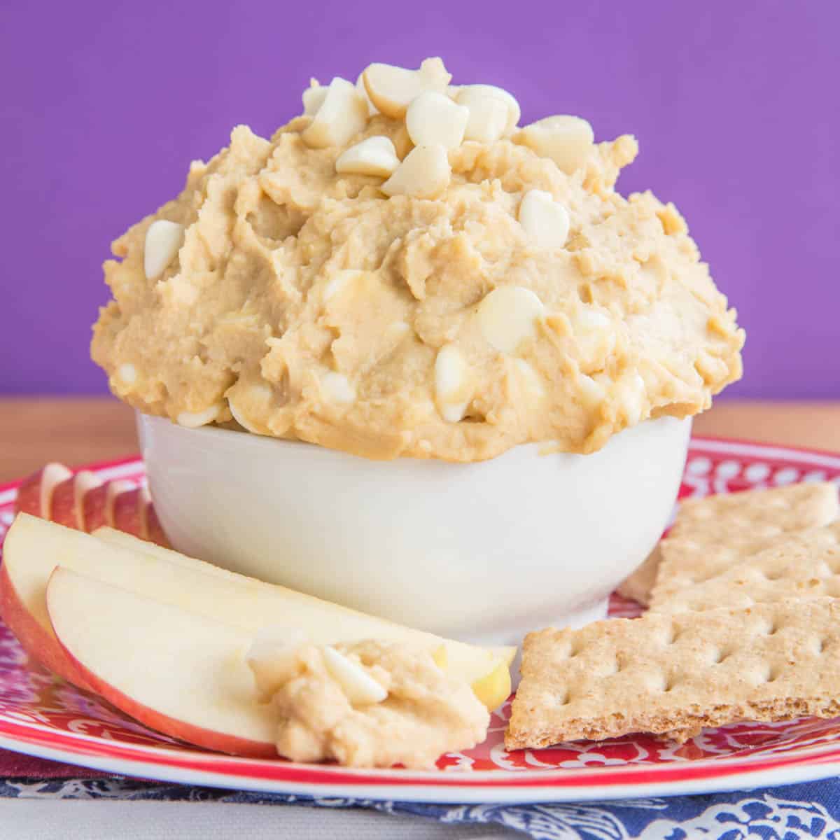 White-Chocolate-Macadamia-