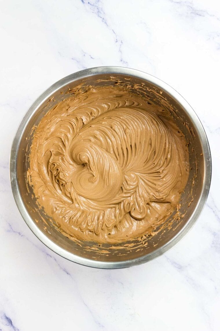 A blended base for Nutella cheesecake in a bowl.