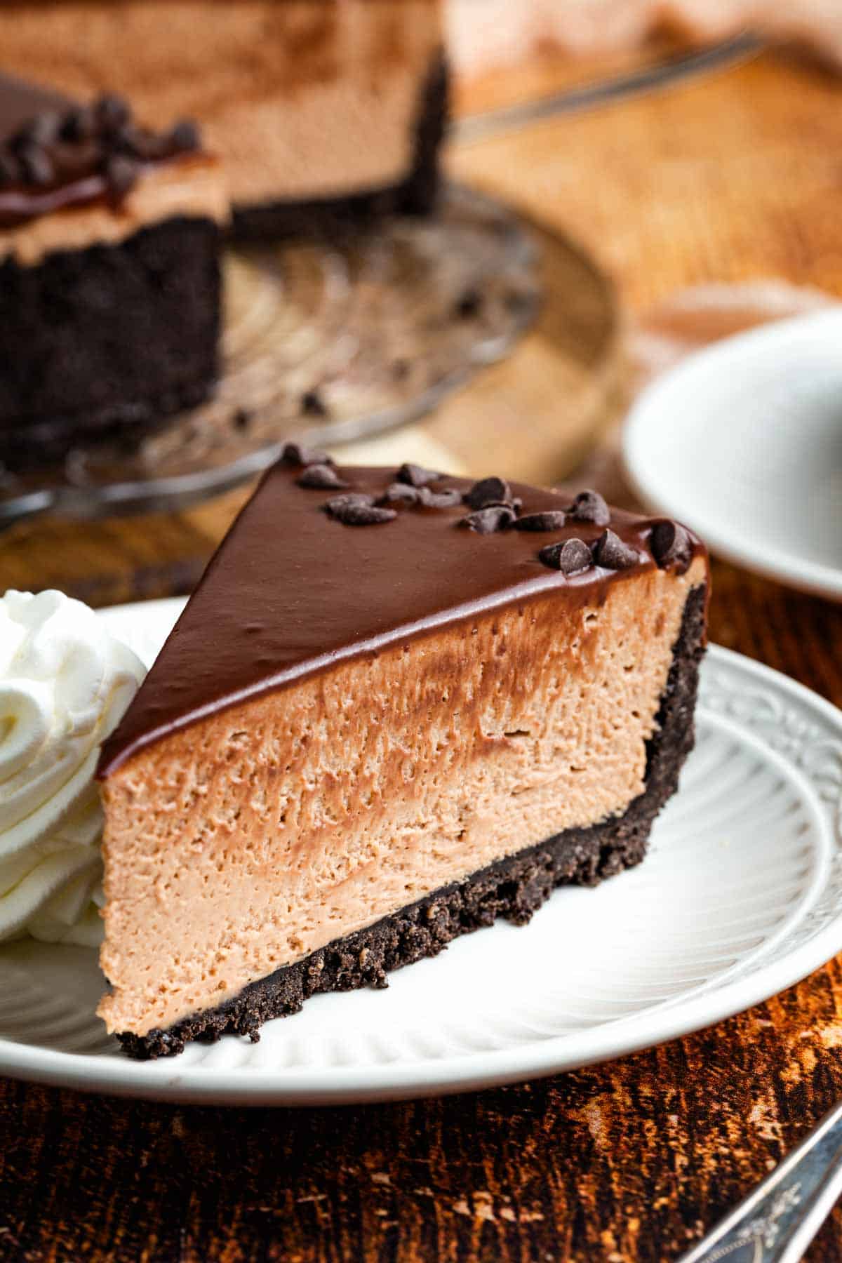 A side view of a slice of Nutella cheesecake.