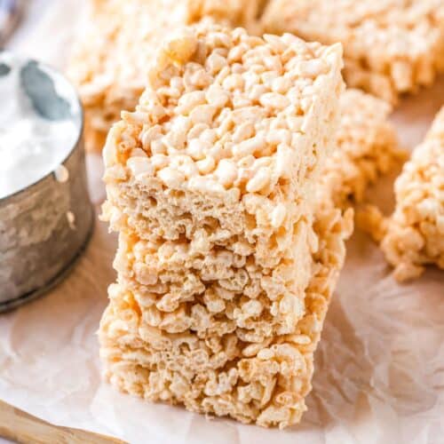 Featured image for rice krispie treats with marshmallow fluff.