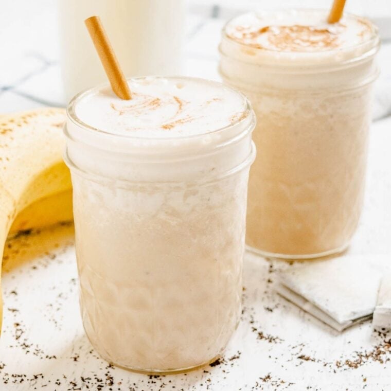 Featured image for chai smoothies.