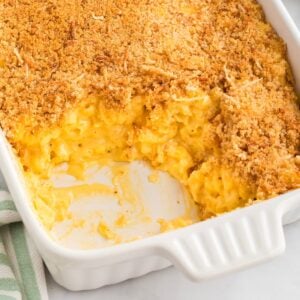 Featured image for gluten free mac and cheese recipe.