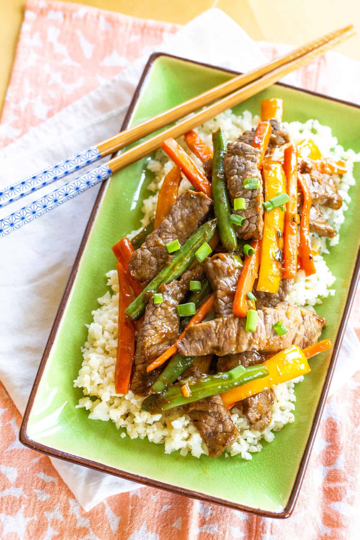 An overhead view of a plate of steak stir fry.